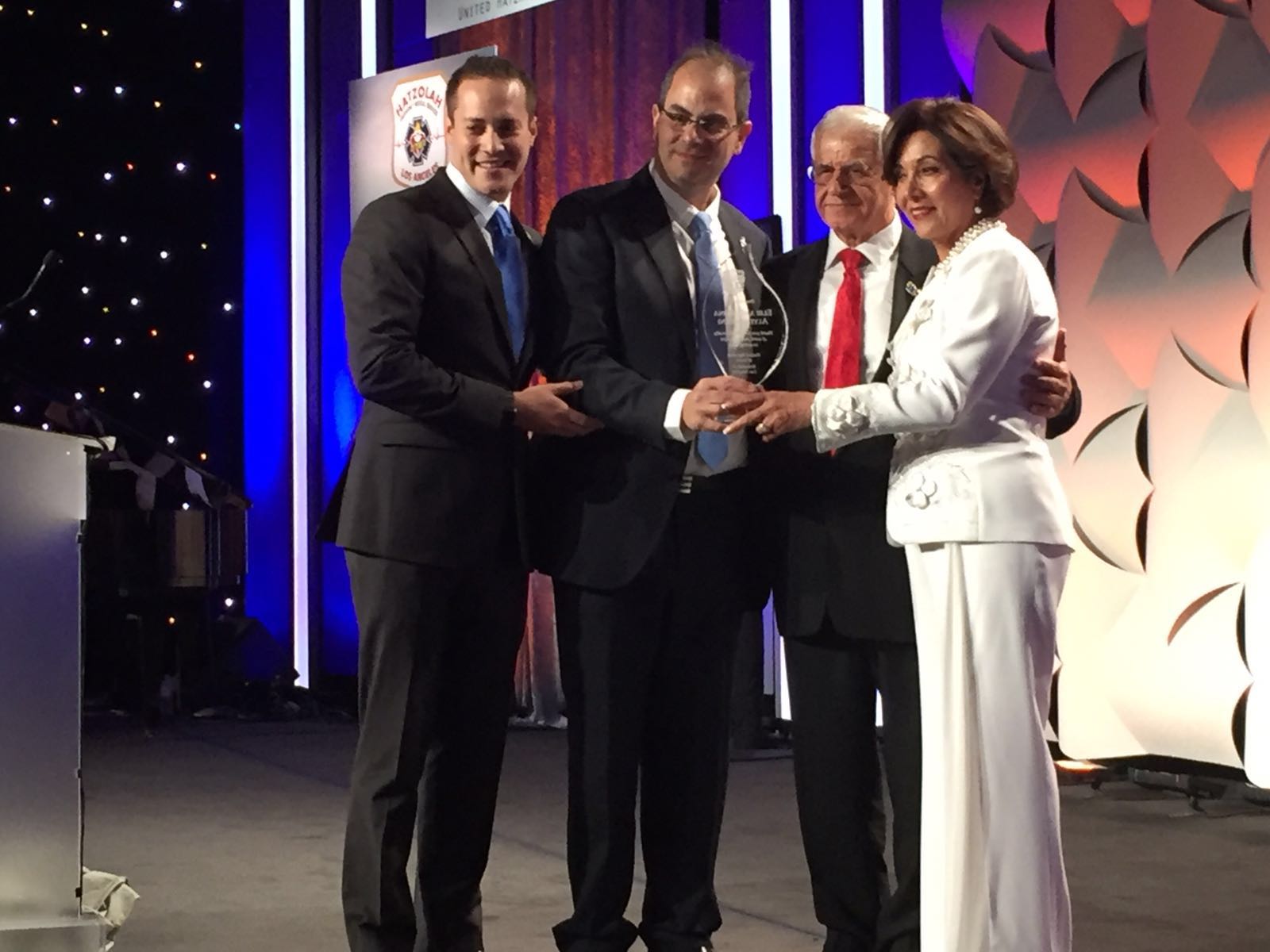 063bde88 fe42 4d37 858d ce409b3e4aa7 1