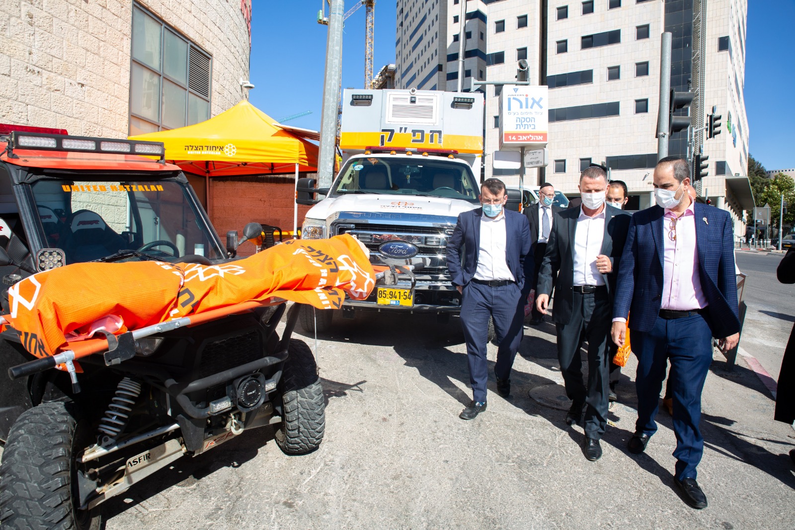 Minister Edelstein viewing UH fleet 1