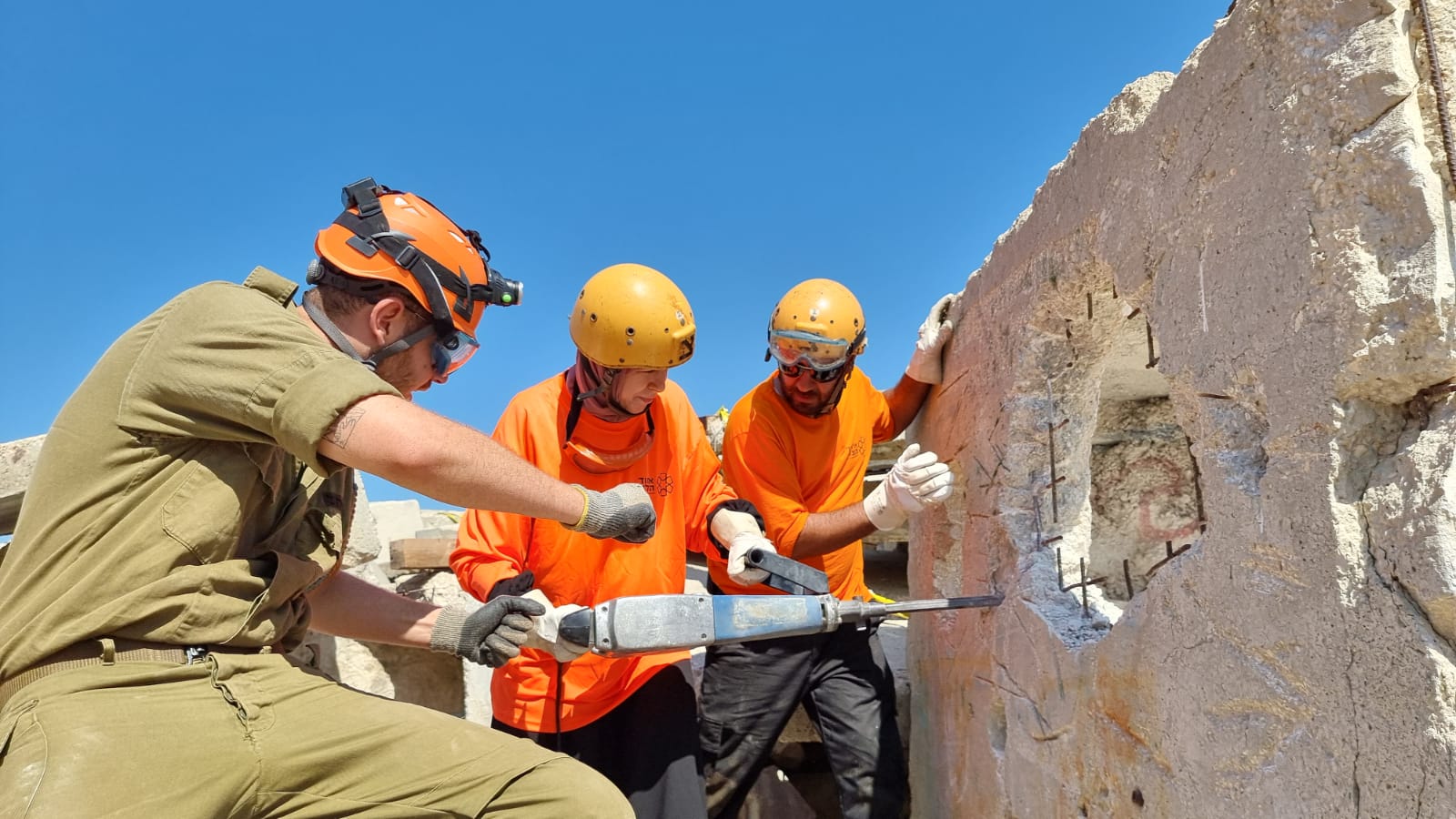 Muslim EMTs train with IDF homefront command in Earthquake and disaster response 2