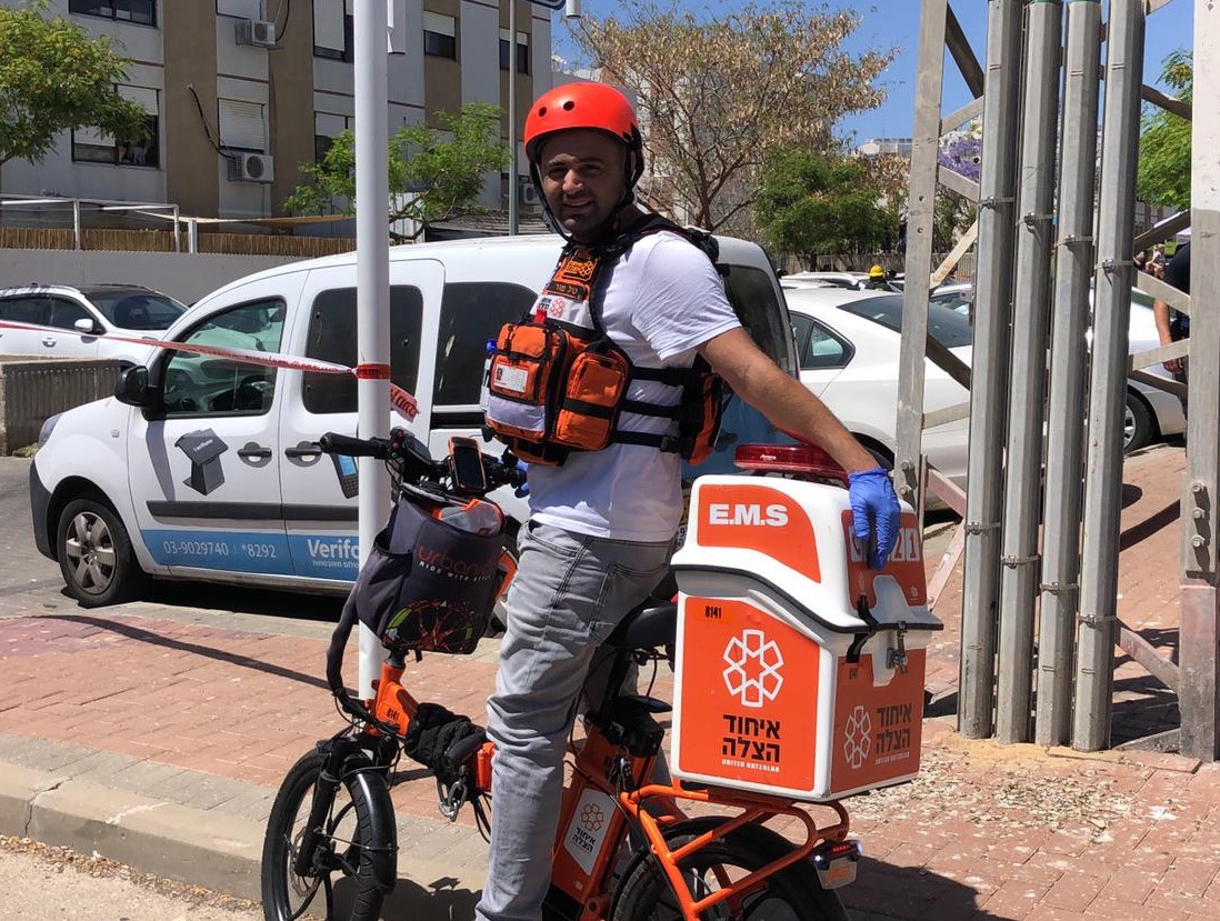 UH volunteer EMT Tal Mor with his emergency e bike