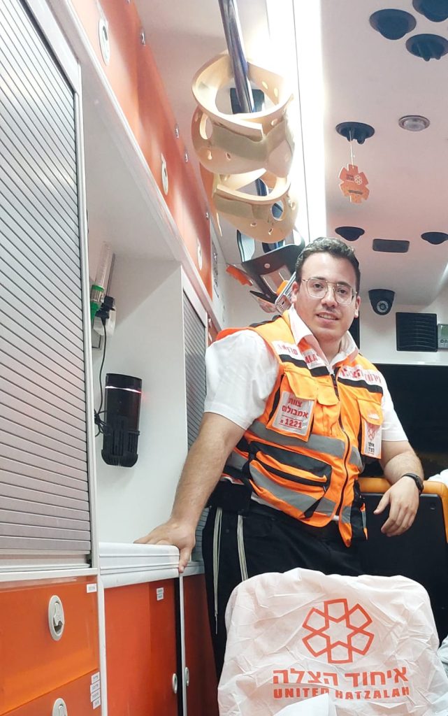 Netanel Rosa on a United Hatzalah ambulance shift 641x1024 1