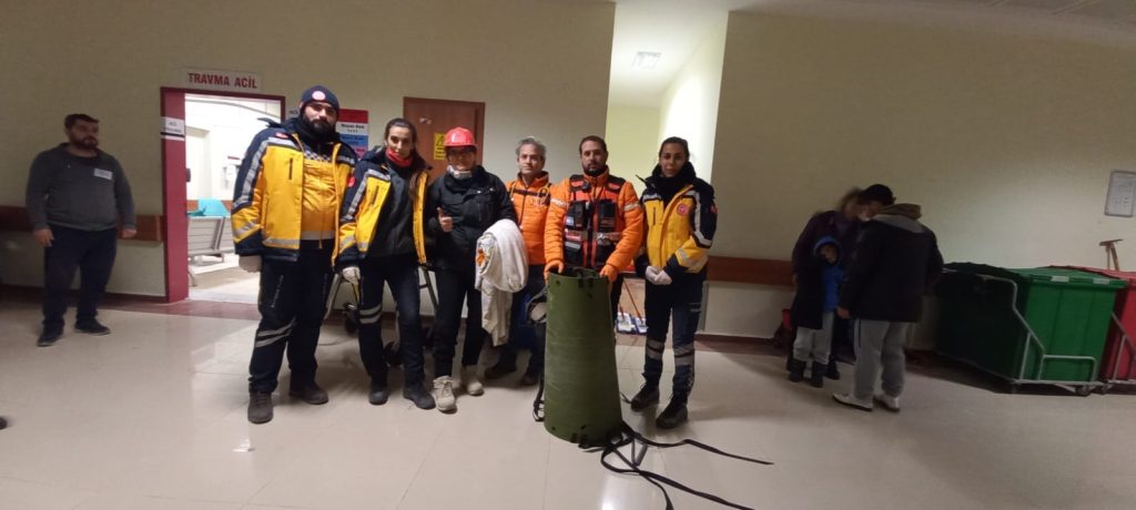 Dr. Basel 3rd from right together with Yossi Amar 2nd from right and the rescuers from the search and rescue unit at the hospital after the