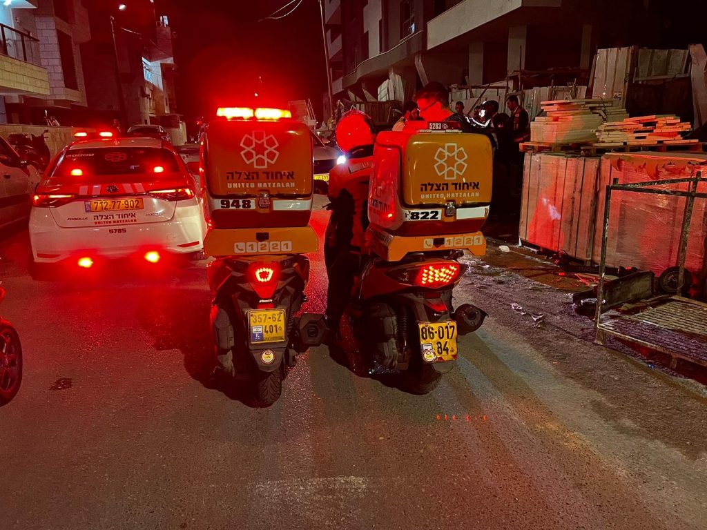 United Hatzalah volunteers responding to an emergency illustration 1024x768 1