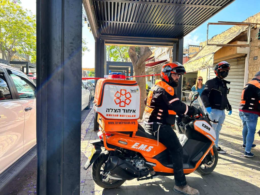United Hatzalah volunteers responding to an emergency illustration 1024x768 1