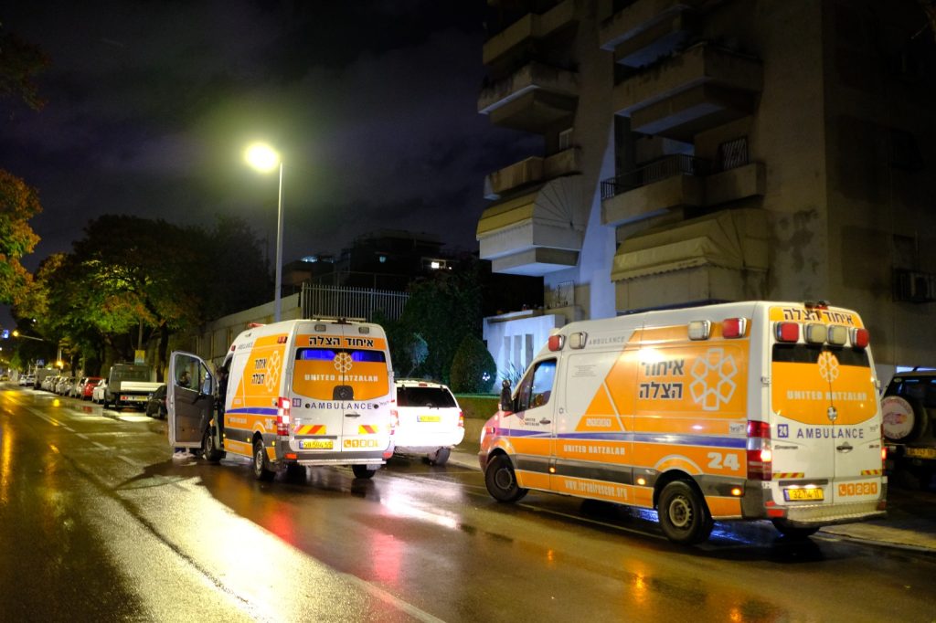 United Hatzalah ambulance teams responding to a medical emergency at night 1024x682 1