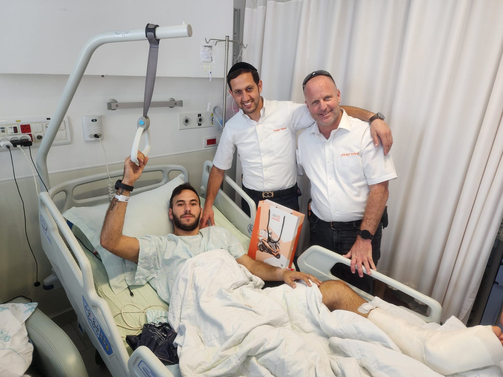 Weitzman with United Hatzalah staff