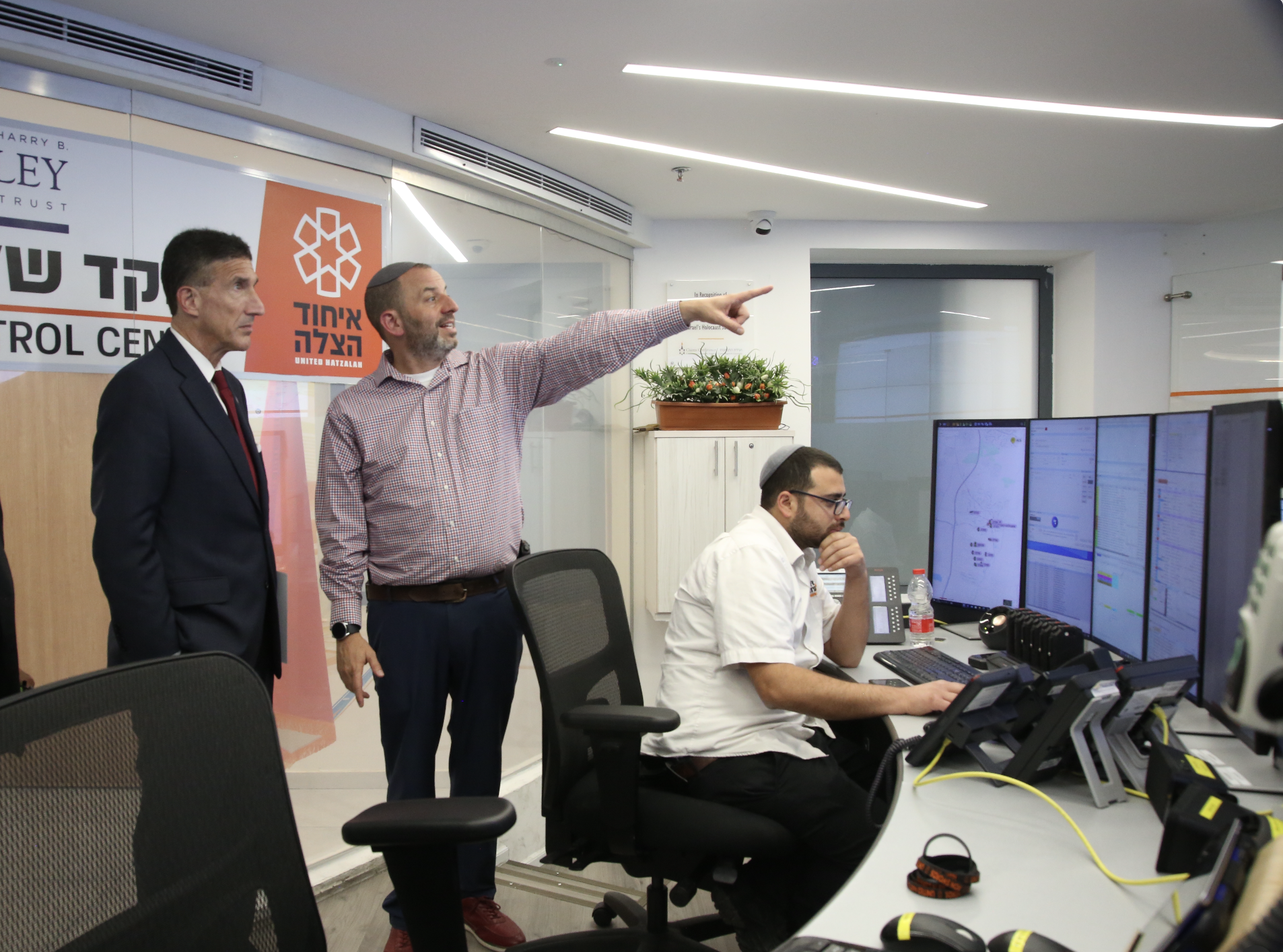 US Rep. David Kustoff R TN visiting United Hatzalahs Command and Control Center