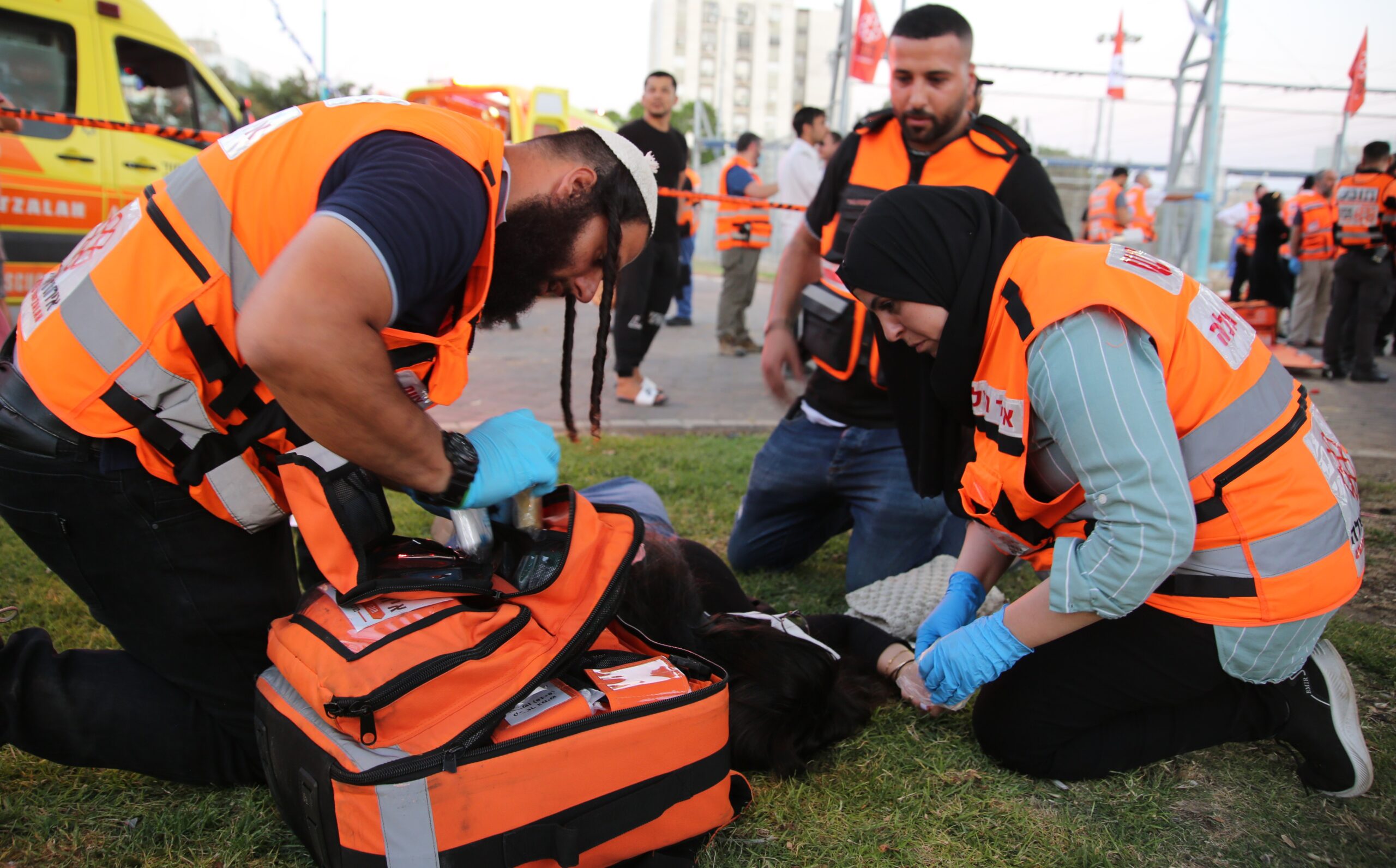 United Hatzalah volunteer EMTs credit United Hatzalah scaled